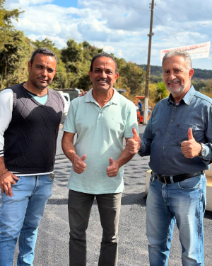 Maurilo do Sindicato acompanha obras de asfaltamento na Cachoeira dos Pios, realizada com recursos de emenda de bancada de sua autoria