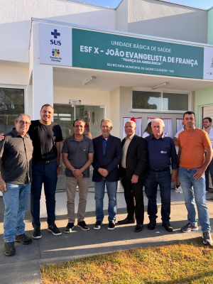 Vereadores participam da inauguração da ESF X no Bairro São Francisco