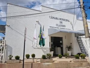 Plenário vota projeto da Mesa Diretora que valoriza Servidor Público da Câmara de Cláudio