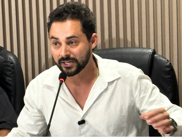 Vereador Frederico Amorim critica remanejamento da feira municipal e declara apoio integral aos feirantes