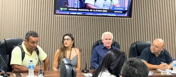 Secretários prestam esclarecimentos sobre estradas rurais