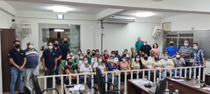 Câmara aprova igualdade de carga horária para auxiliares de serviços gerais da educação