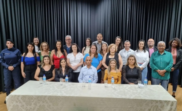 A Câmara Municipal de Cláudio marcou presença na posse dos novos Conselheiros Tutelares eleitos em outubro e que vão conduzir seus trabalhos em defesa dos direitos das crianças e dos adolescentes pelos próximos anos.