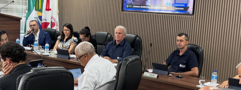 Câmara aprova reestruturação da Educação com novas vagas e mudanças de funções