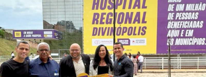 Simental, Rosângela Diretora e Geraldo Lázaro representam Cláudio em cerimônia do Hospital Regional de Divinópolis